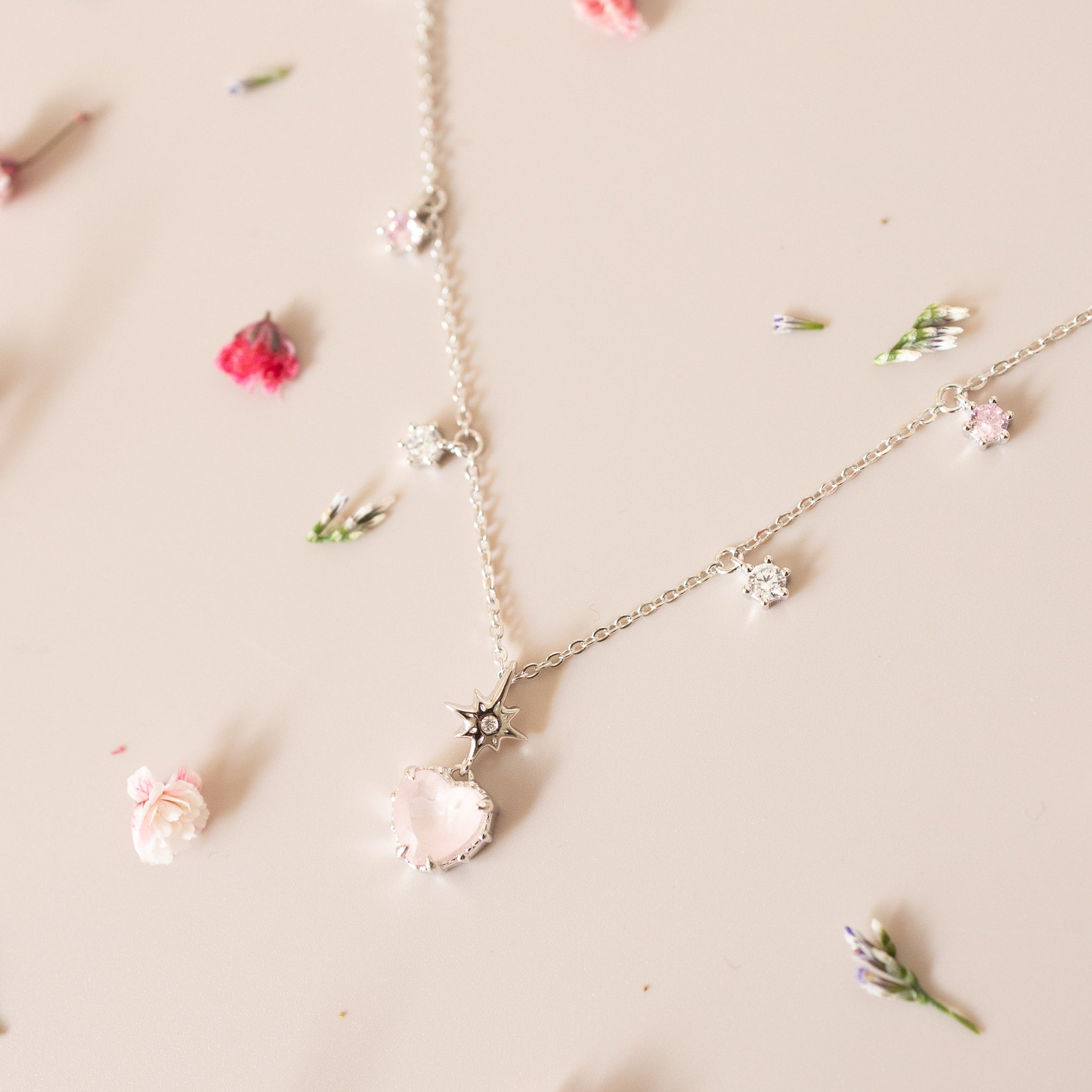 PEACH TWINKLE SILVER NECKLACE - ROSE QUARTZ