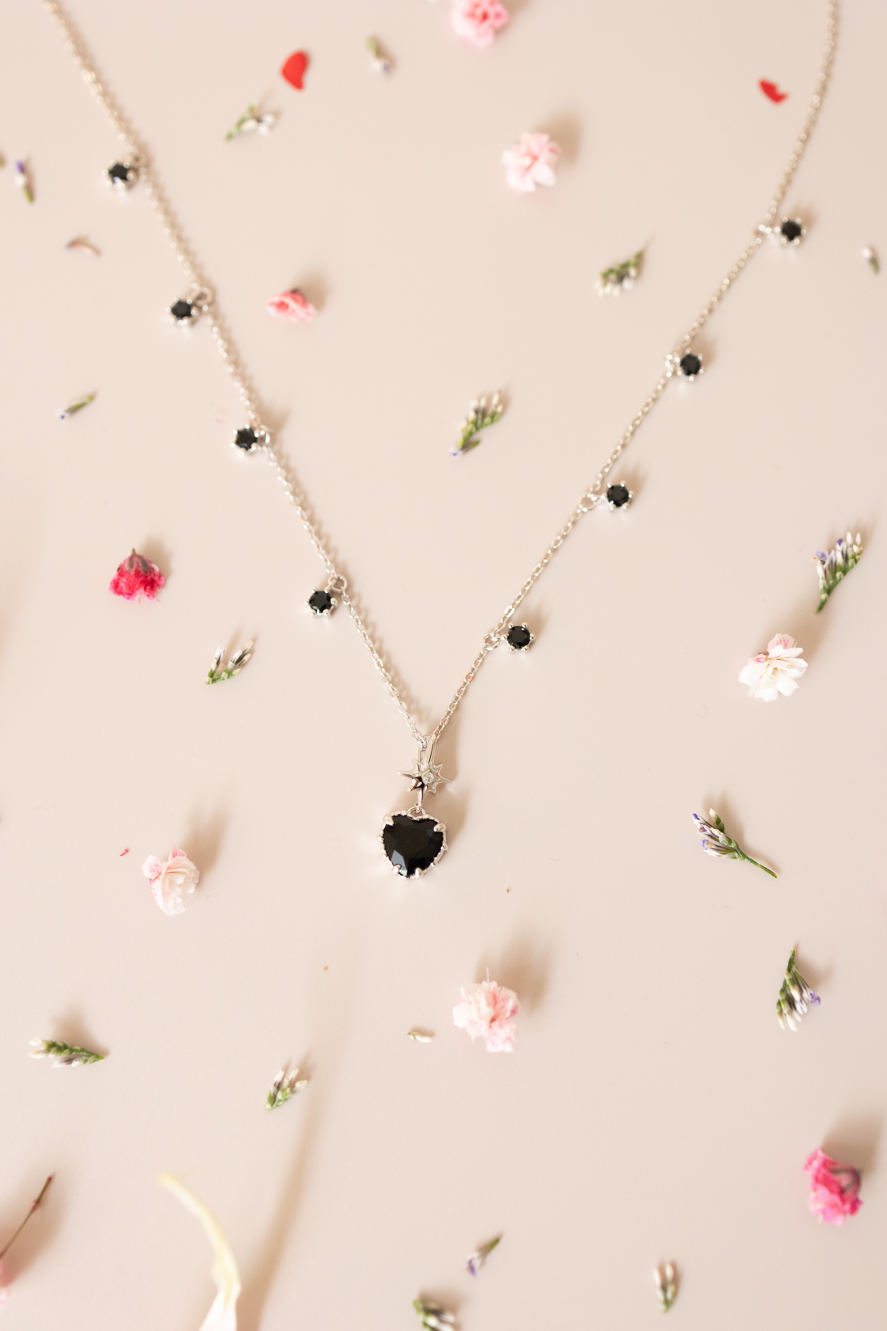 POSH TWINKLE SILVER NECKLACE - OBSIDIAN