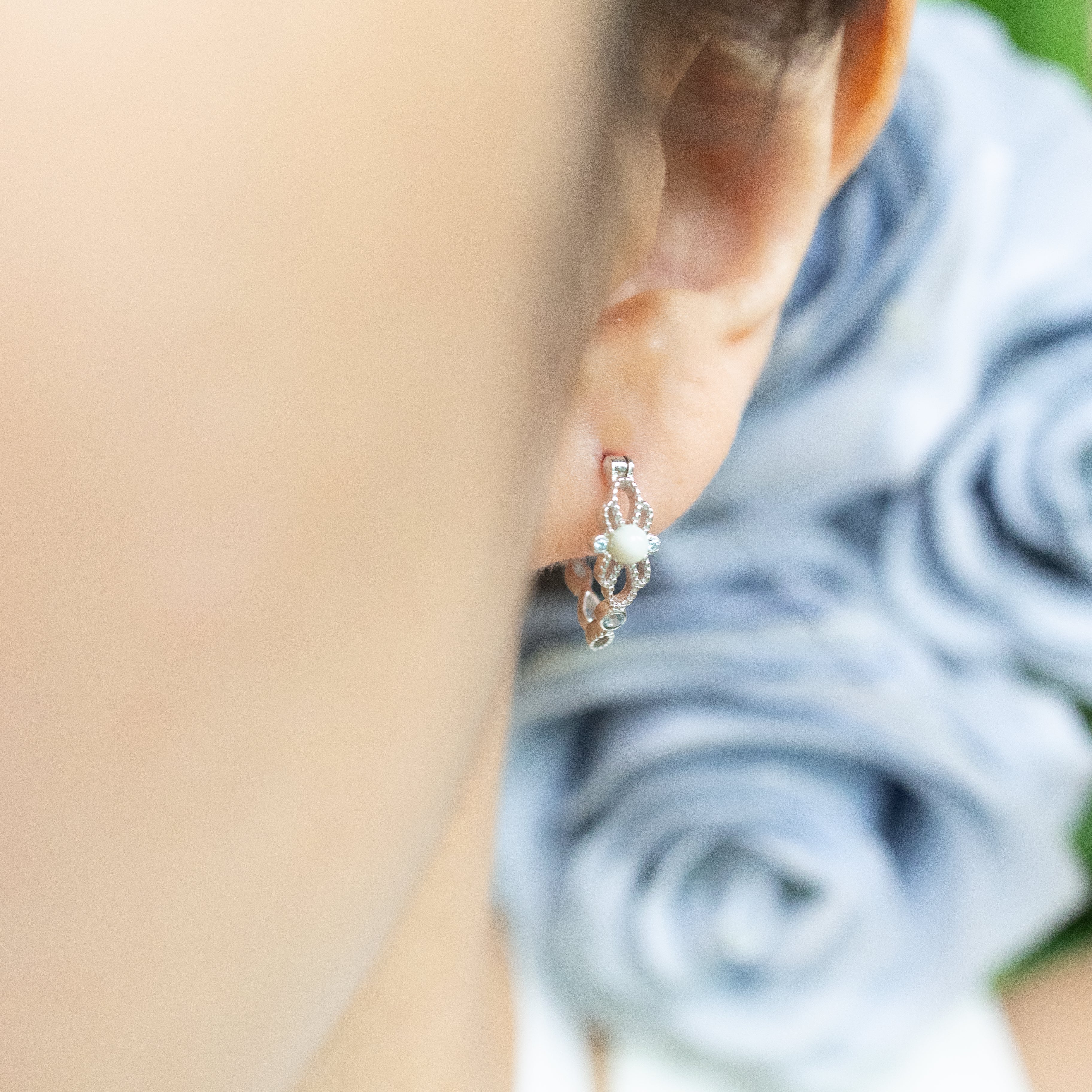 BELLA LACE EAR-HOOP SILVER EARRINGS