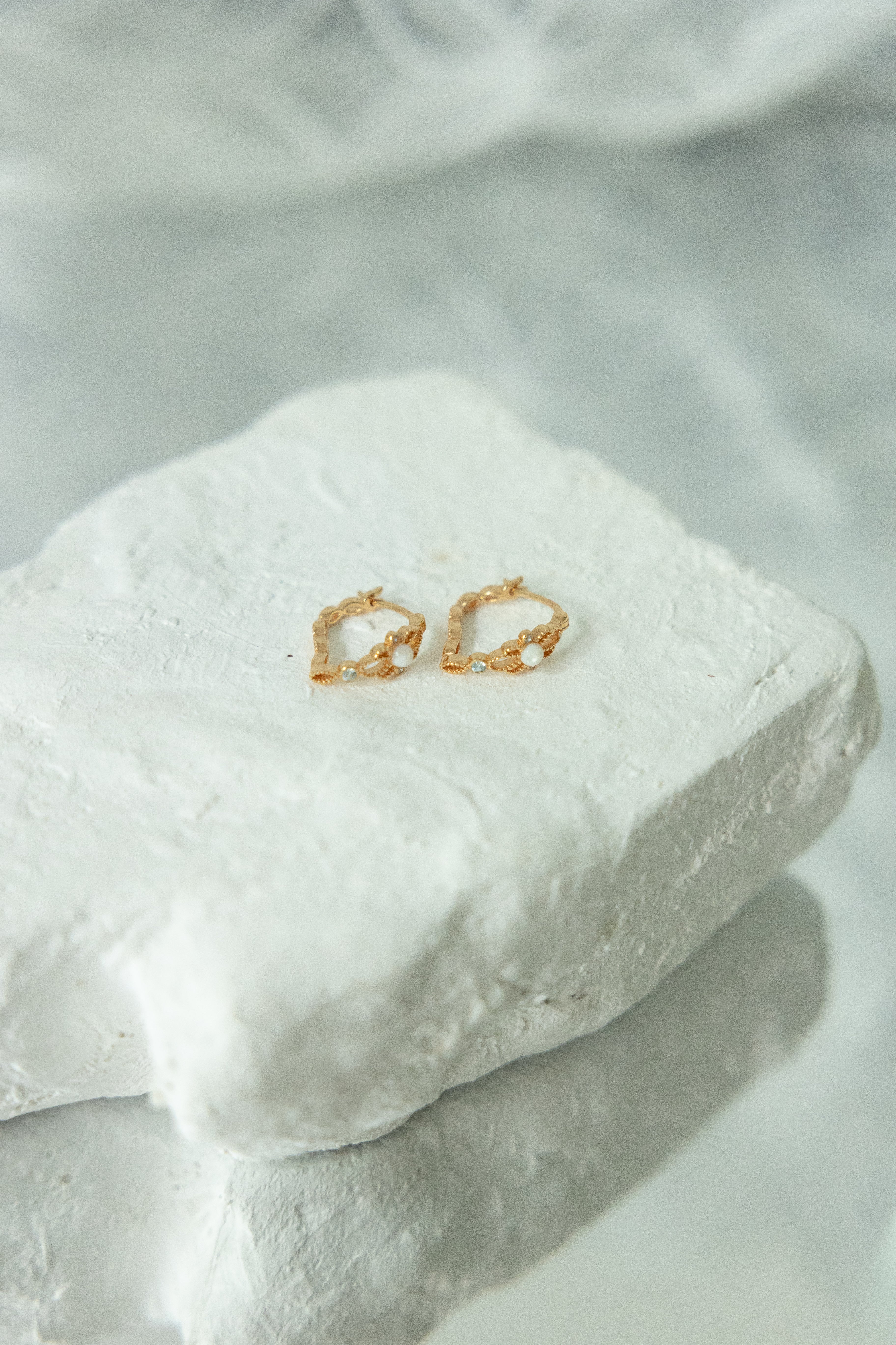 BELLA LACE EAR-HOOP EARRINGS
