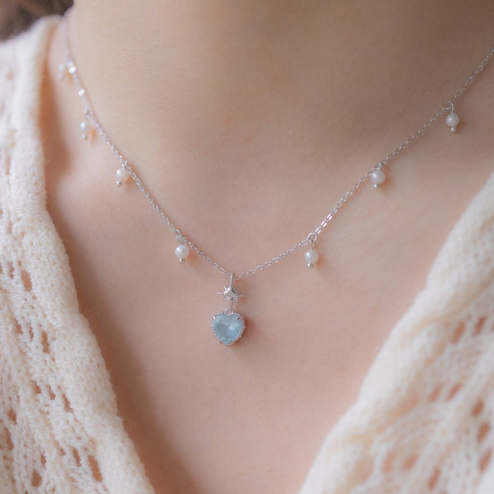 AQUA TWINKLE SILVER NECKLACE - AQUAMARINE & PEARL