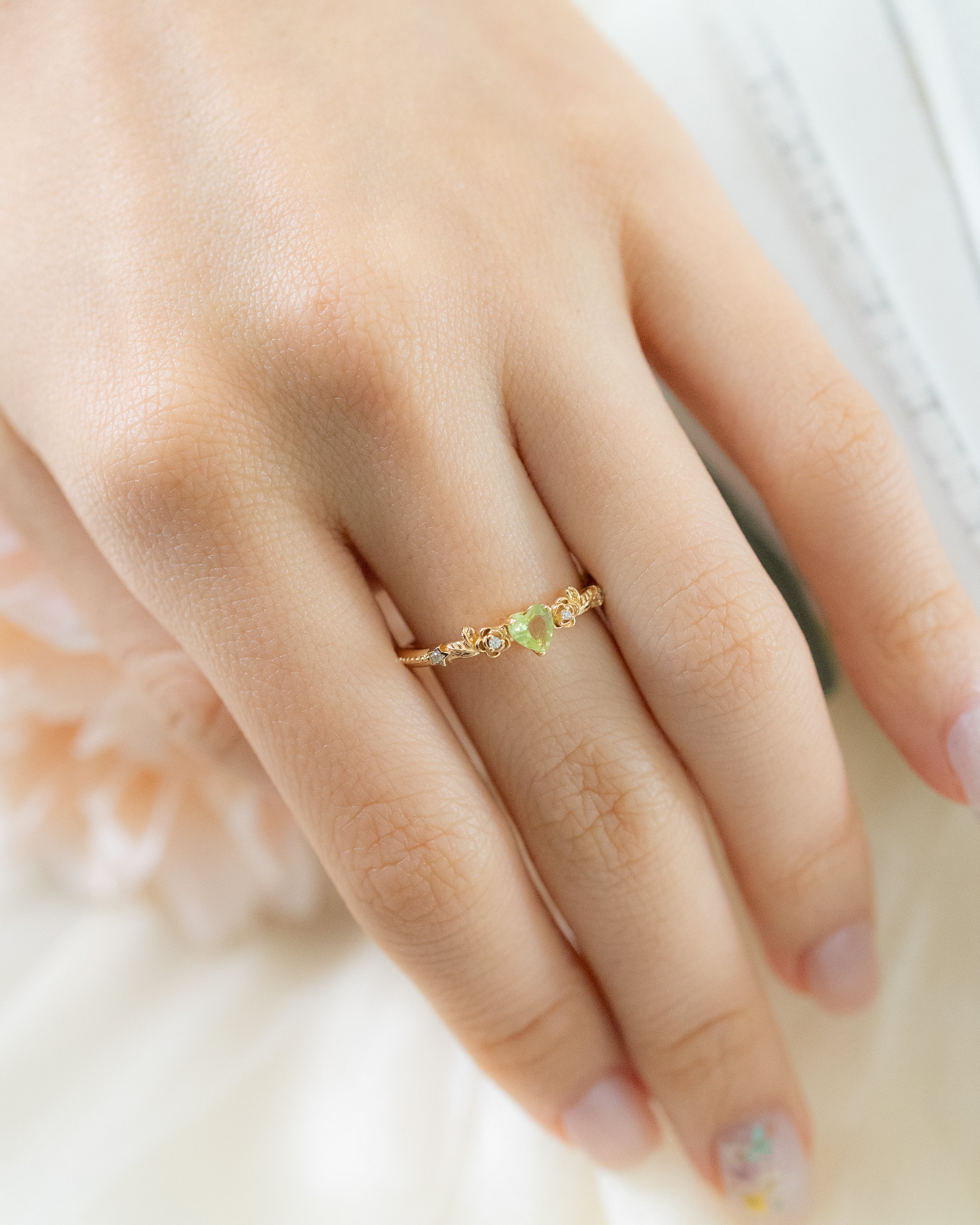 ROSE GARDEN ADJUSTABLE RING - OLIVINE