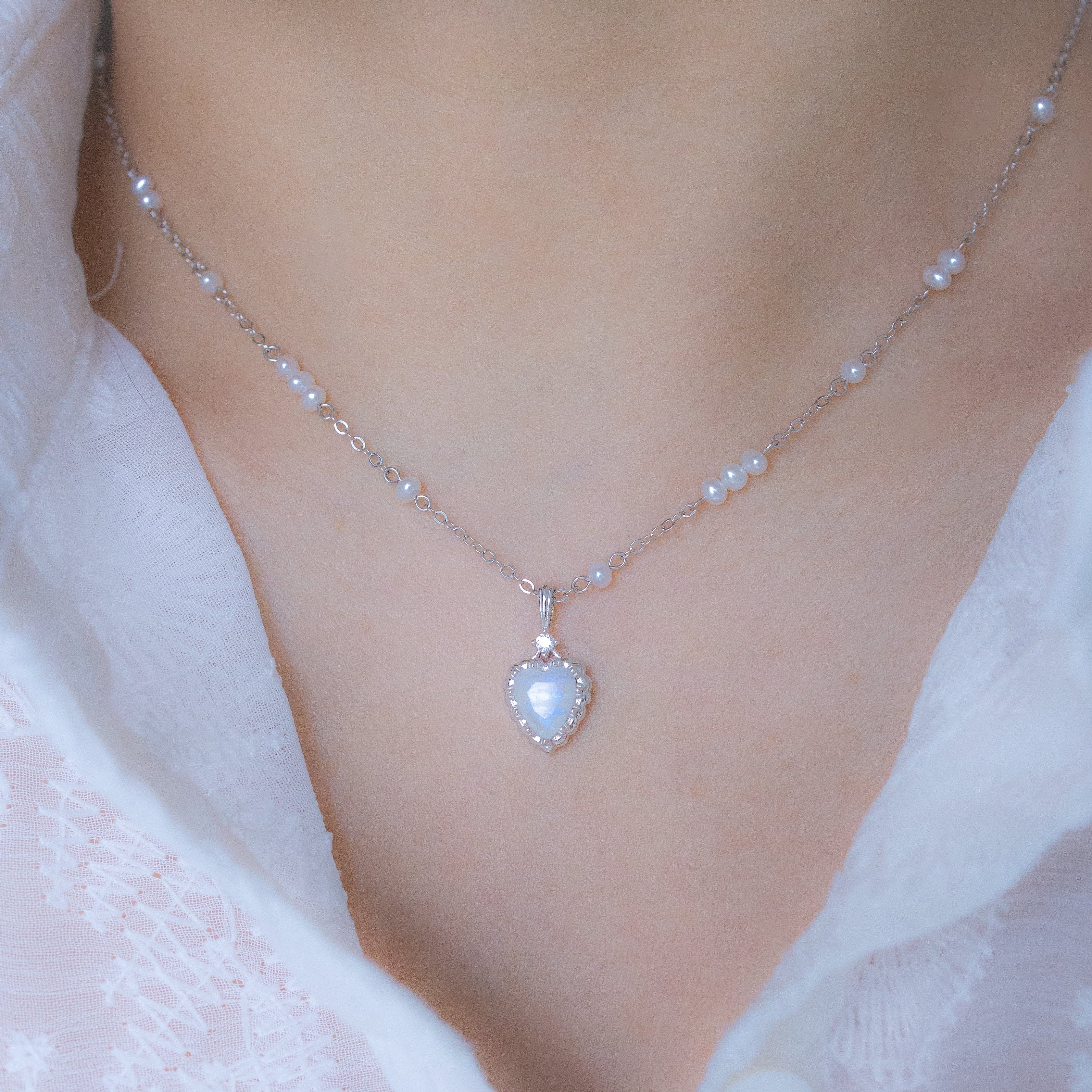 TWIN SOULS HEART SILVER NECKLACE - MOONSTONE