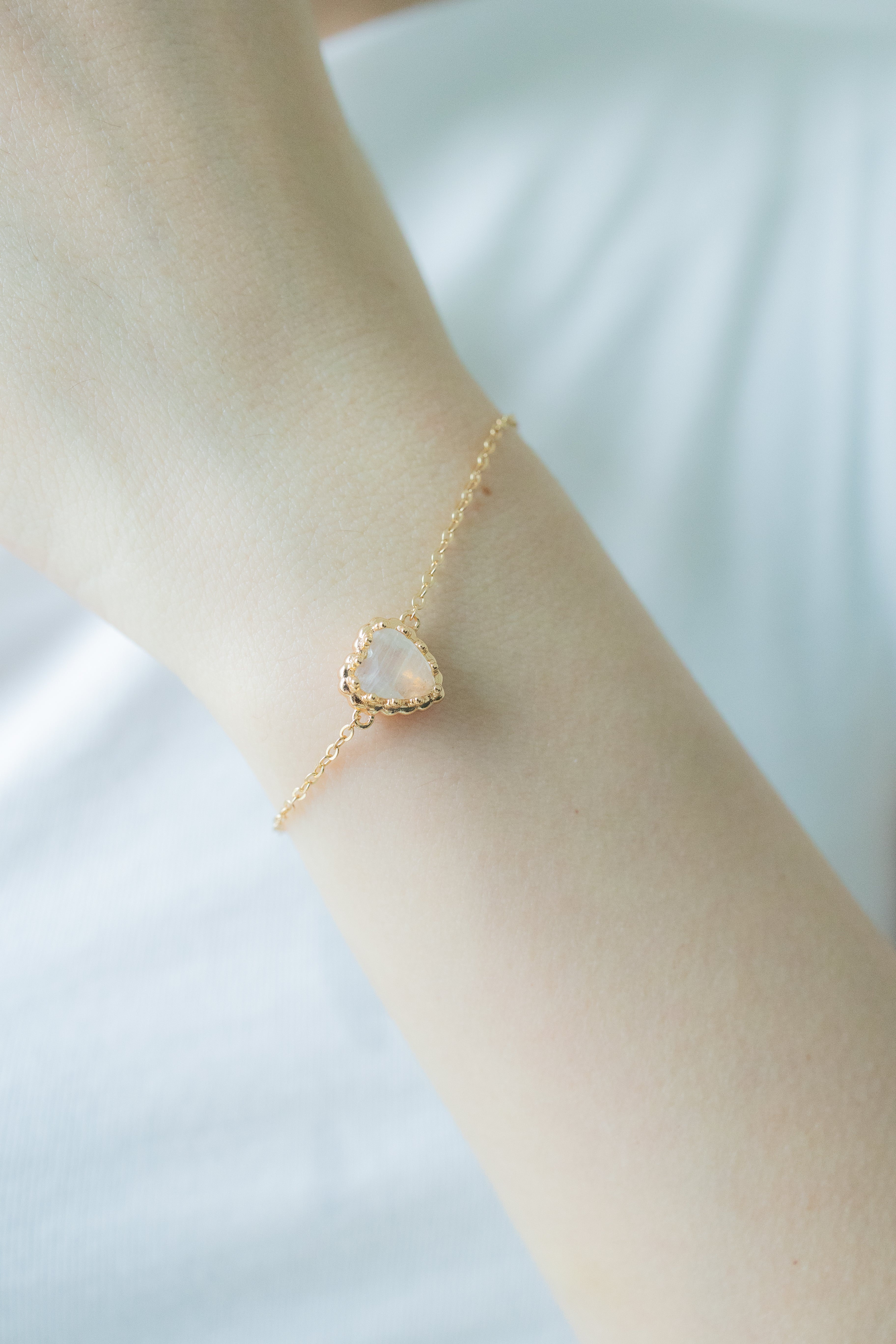 (FIRST DRAFT) TWIN SOULS HEART BRACELET - MOONSTONE