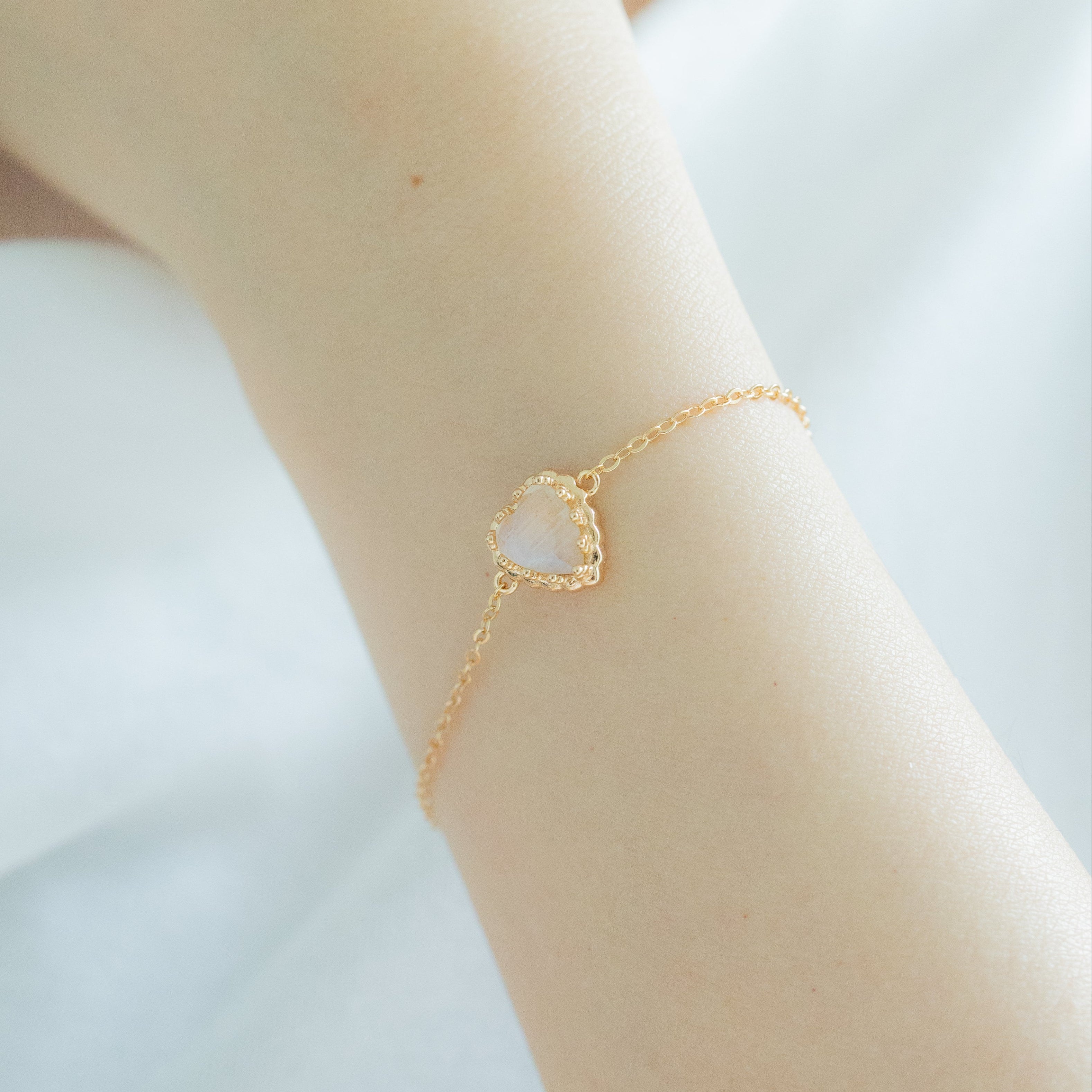 (FIRST DRAFT) TWIN SOULS HEART BRACELET - MOONSTONE