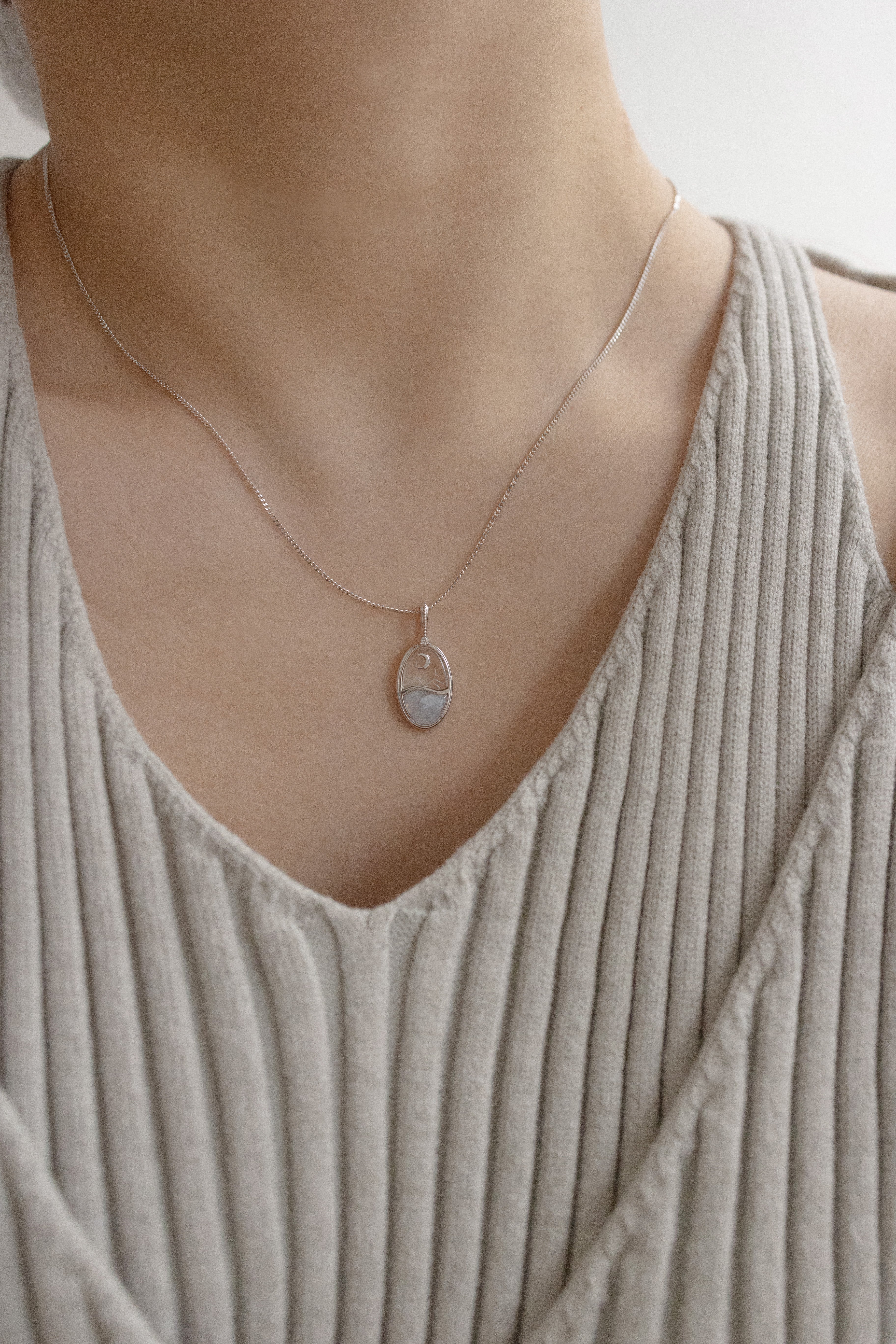 RIVERSIDE NIGHT SILVER NECKLACE