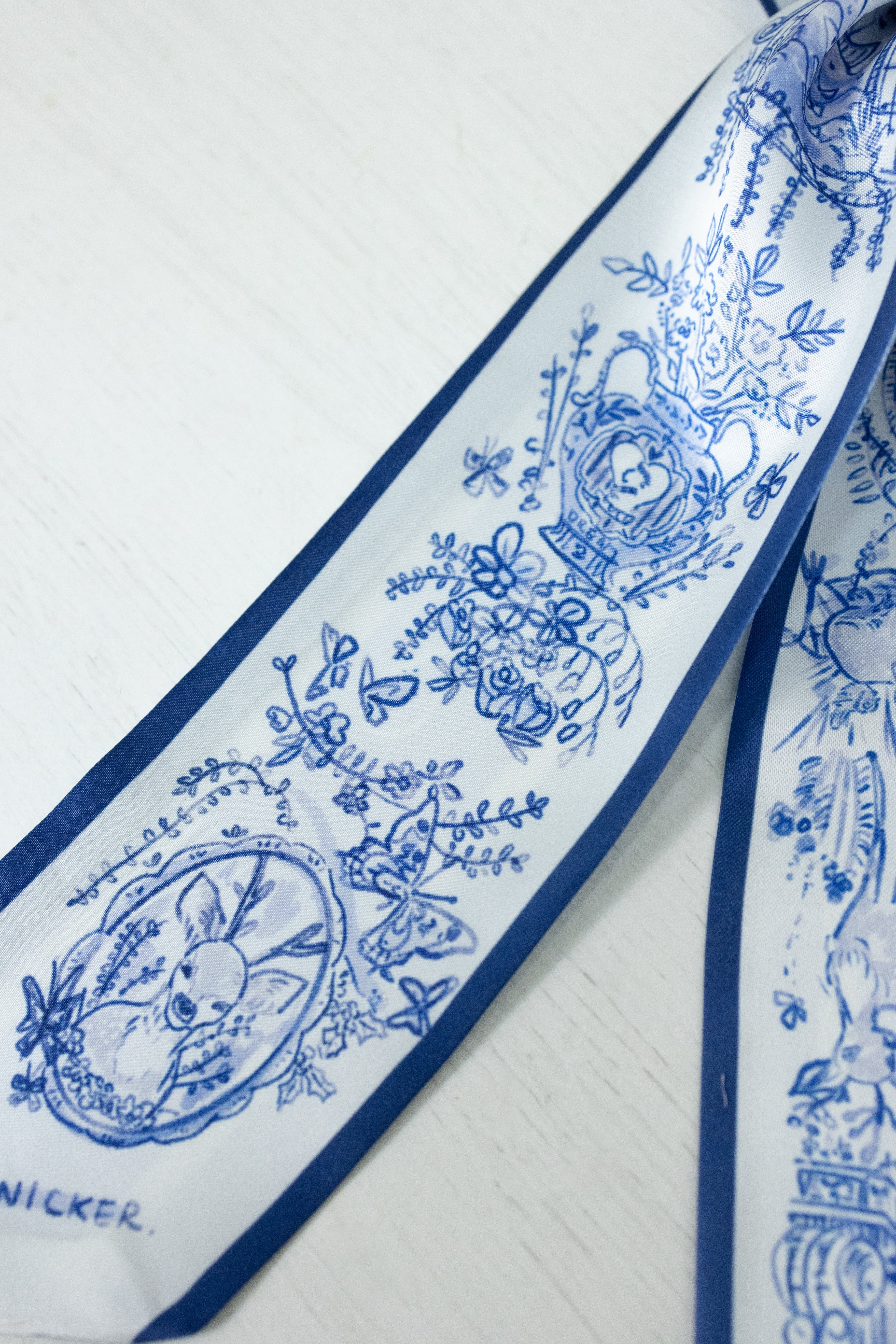 JANUARY GIFT ❤️ DEER OF THE AZURE WILDS SCARF