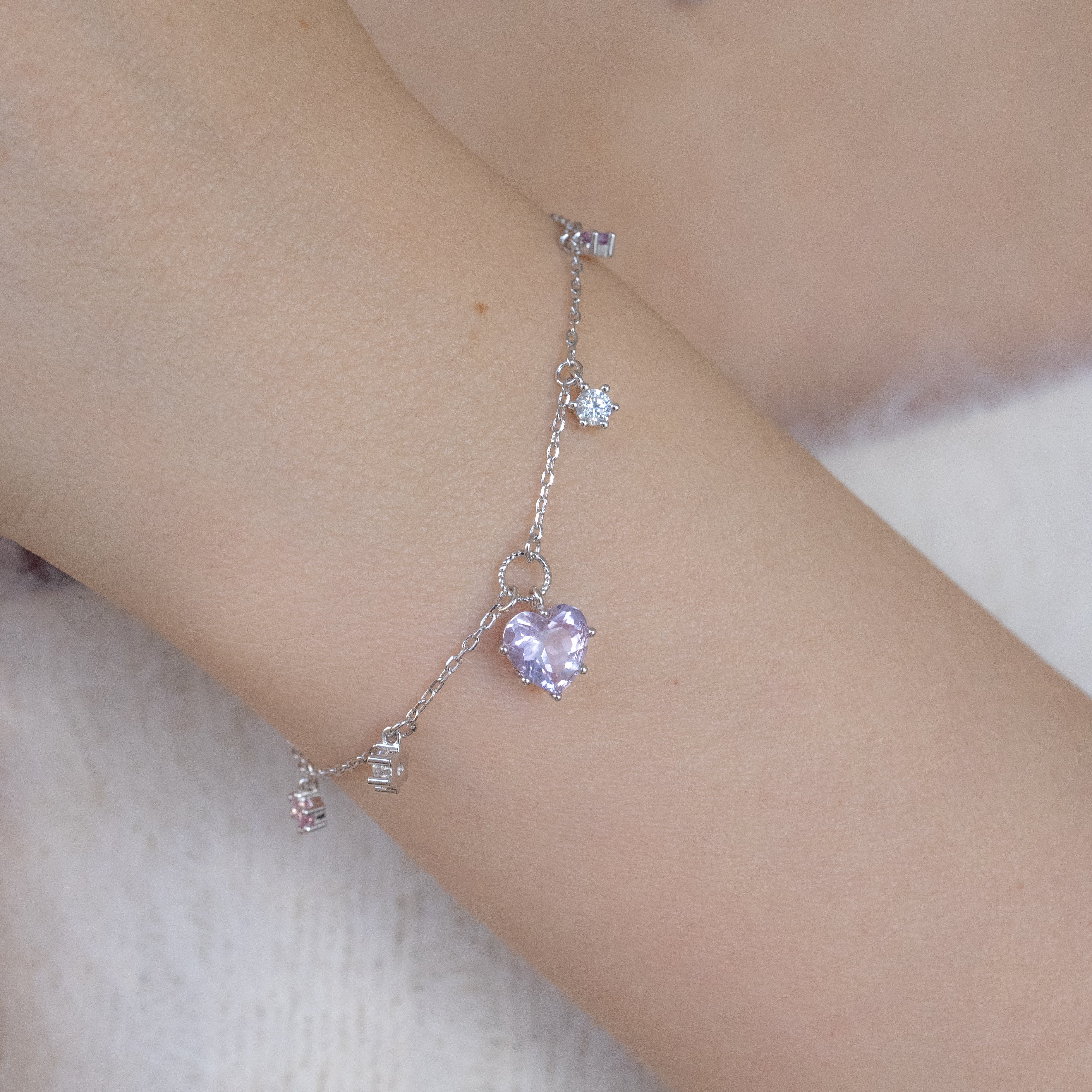 CHARMING WONDERS SILVER BRACELET - LAVENDER AMETHYST