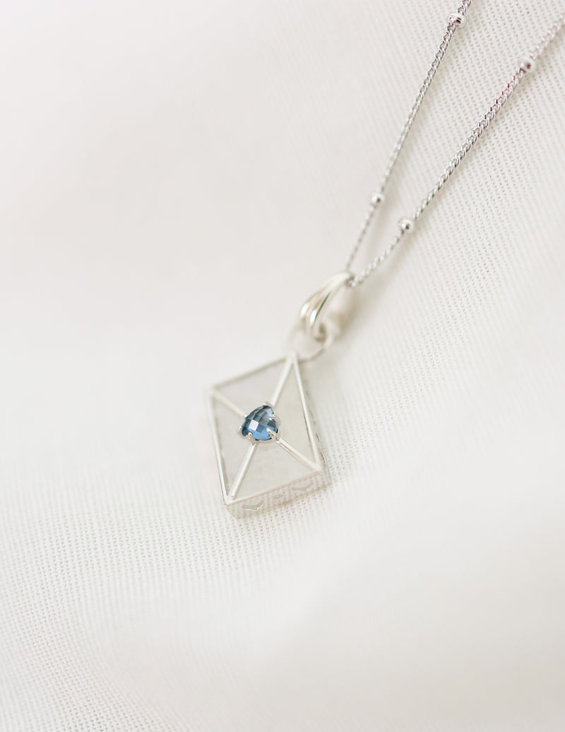 (PRE-ORDER)WROTE ME A LOVE LETTER SILVER NECKLACE-MOONSTONE-TOPAZ