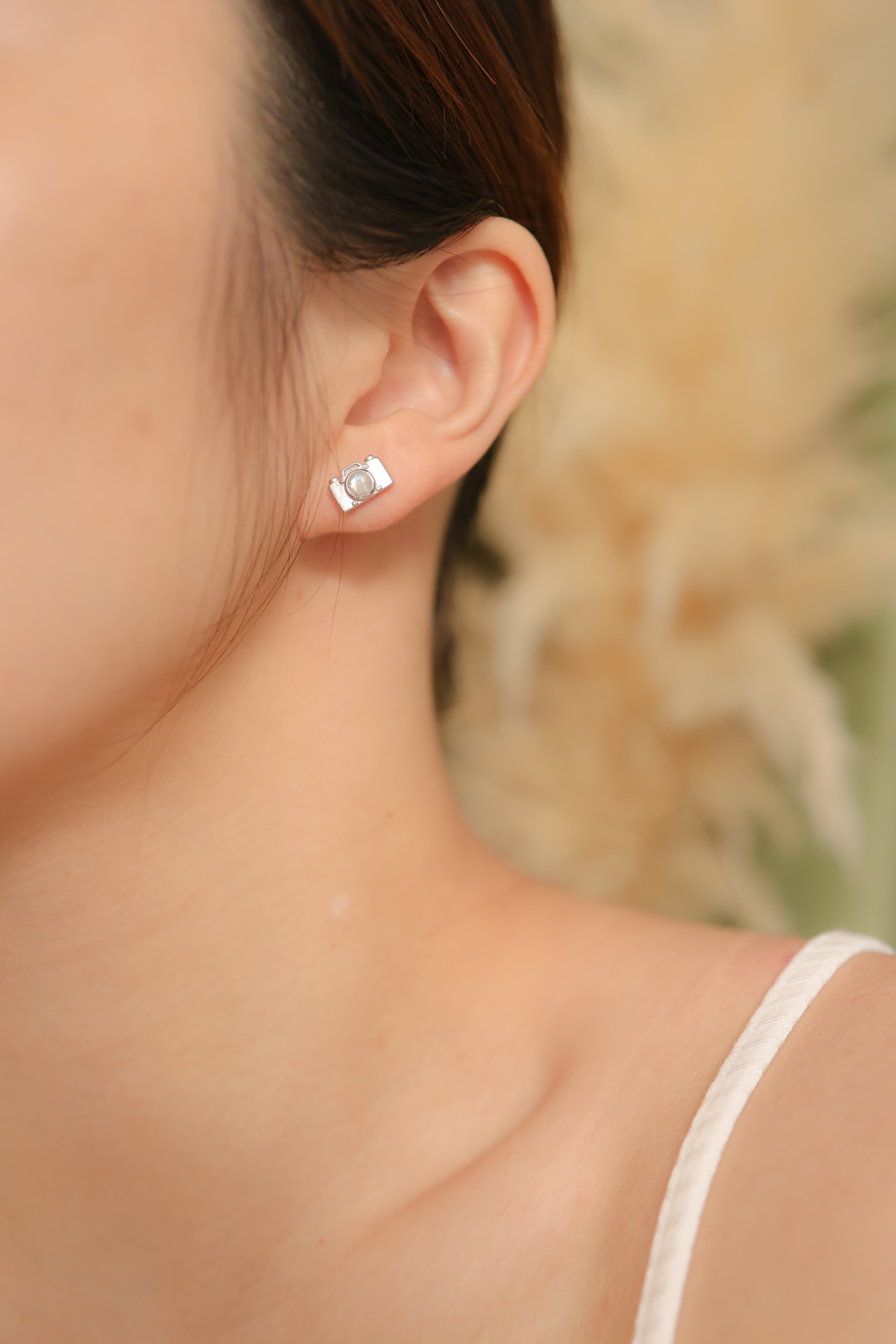 CAMERA SILVER EAR STUDS - MOONSTONE